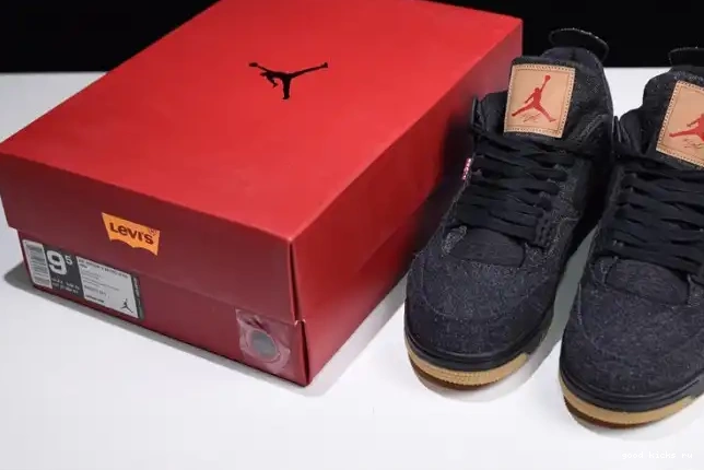 Levi's x Jordan Air AO2571-001 'black' 4 0608